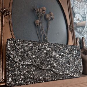 La Regale Silver Clutch with Sequin Embellishment for Evening Events